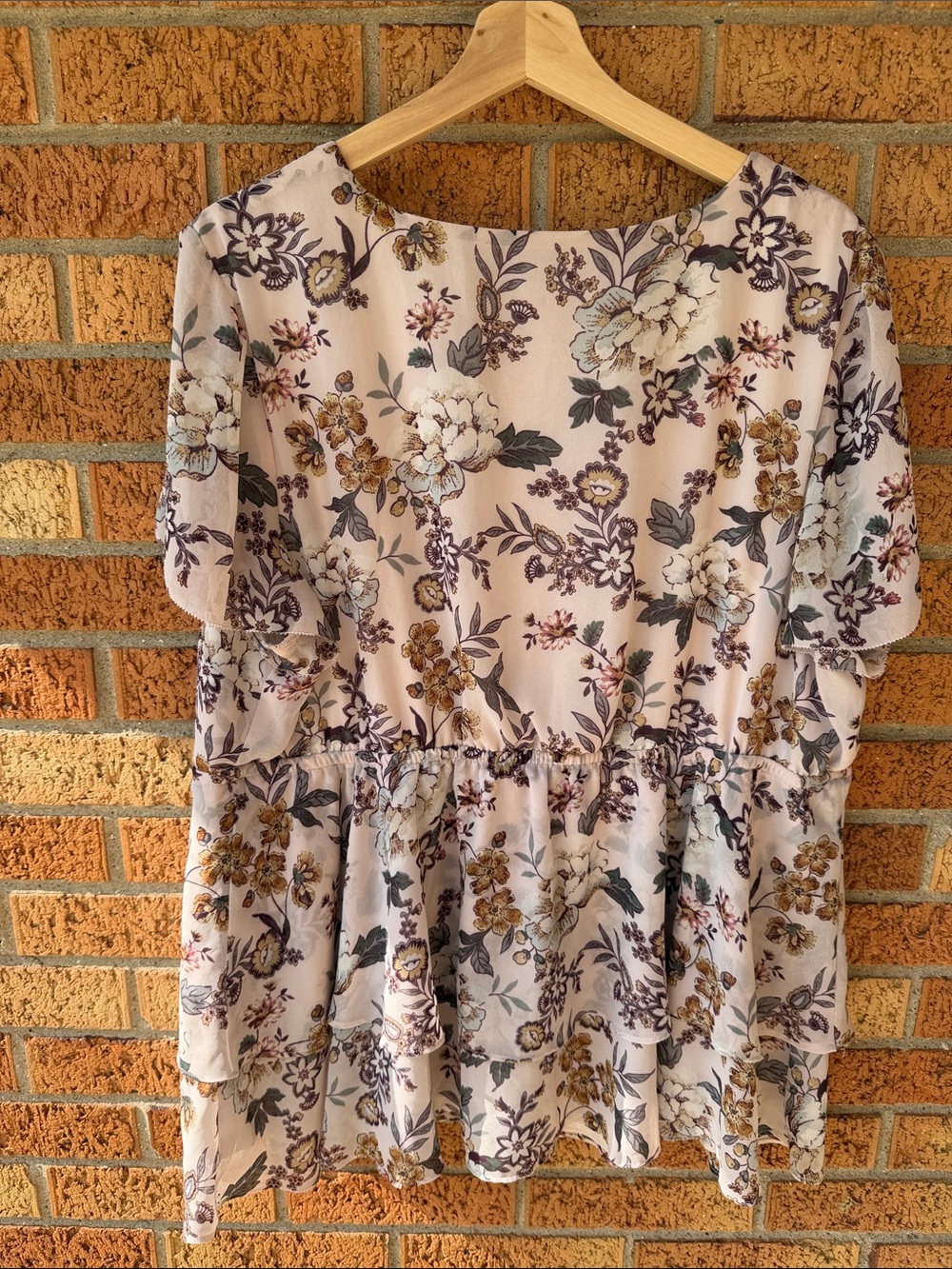Torrid Womens Blouse Size 2 Cream Neutral Floral Peplum Short Sleeve Top - Picture 5 of 8